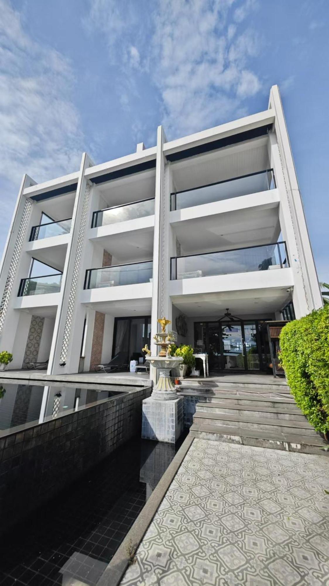 See Sea Villa Hotel Patong Bagian luar foto
