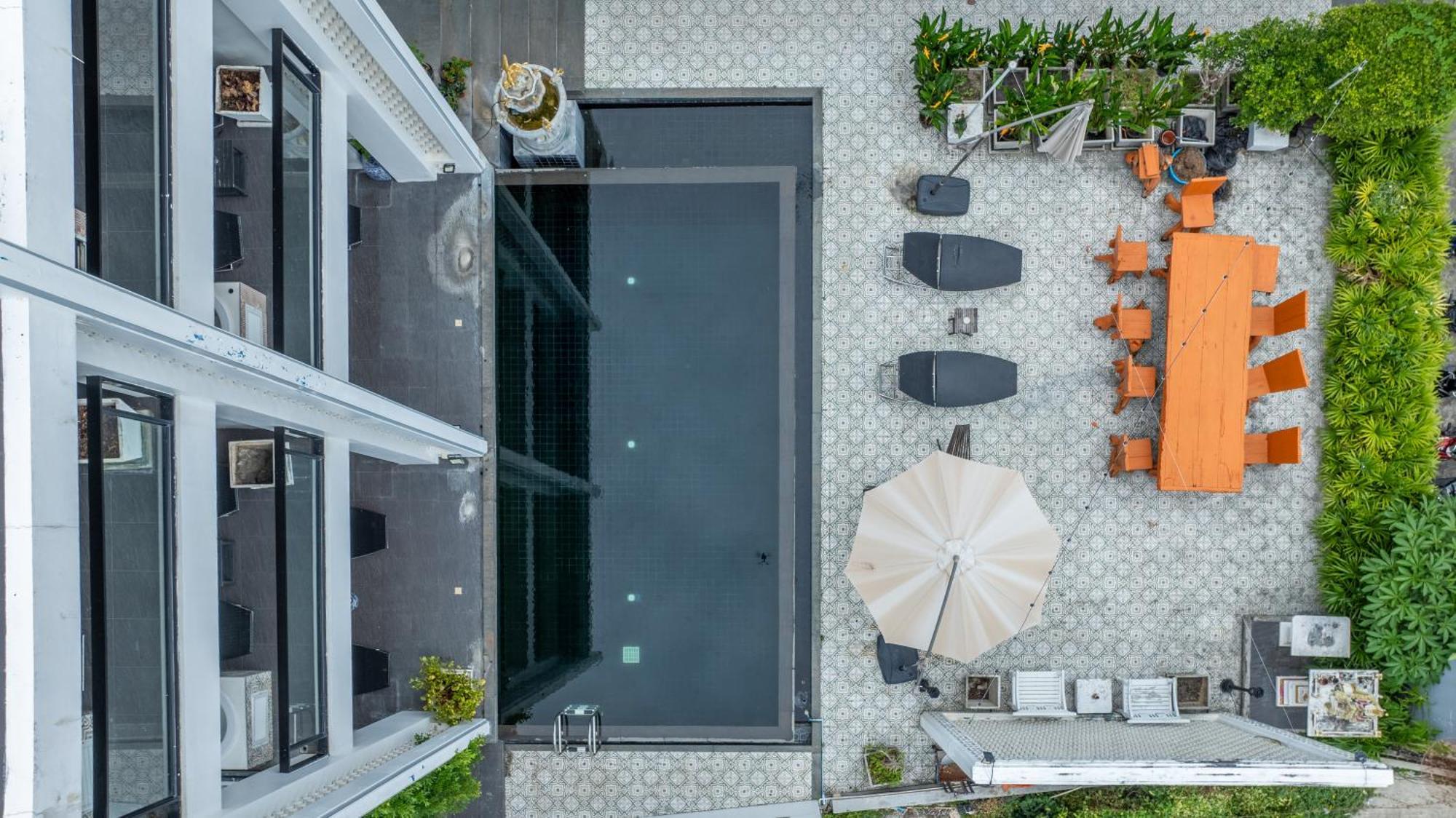 See Sea Villa Hotel Patong Bagian luar foto