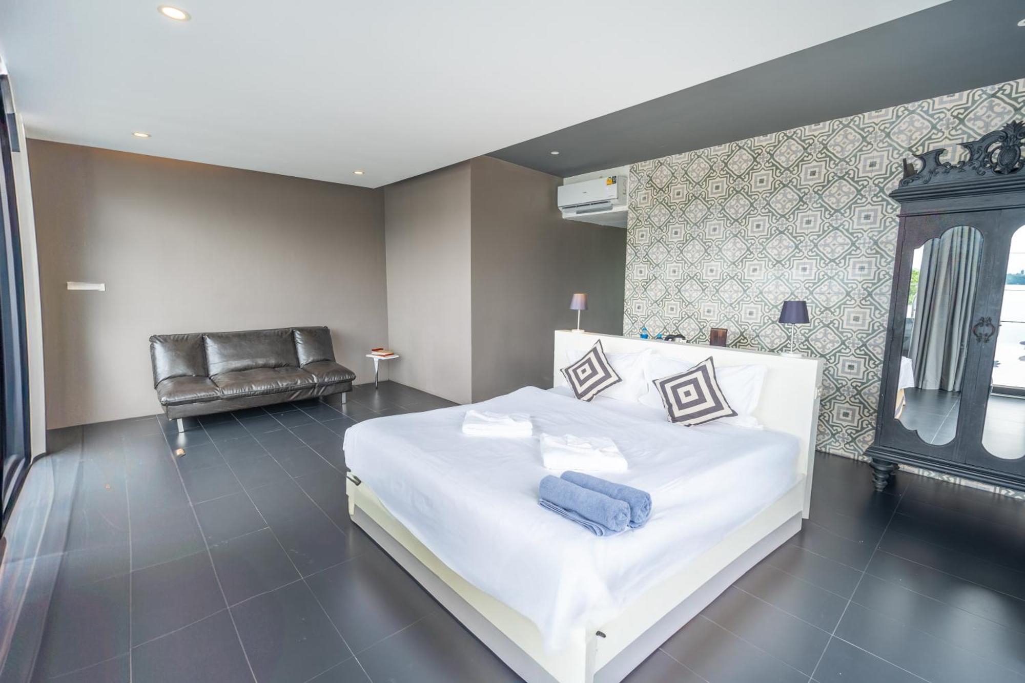 See Sea Villa Hotel Patong Bagian luar foto