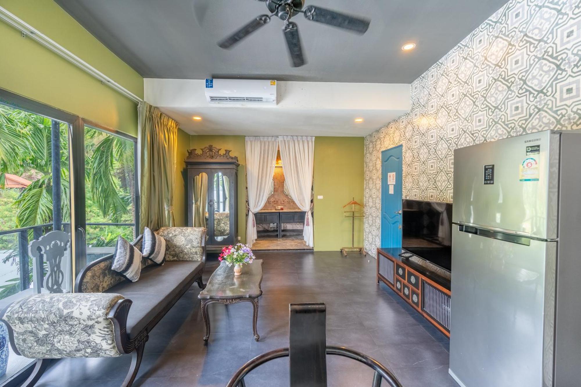 See Sea Villa Hotel Patong Bagian luar foto