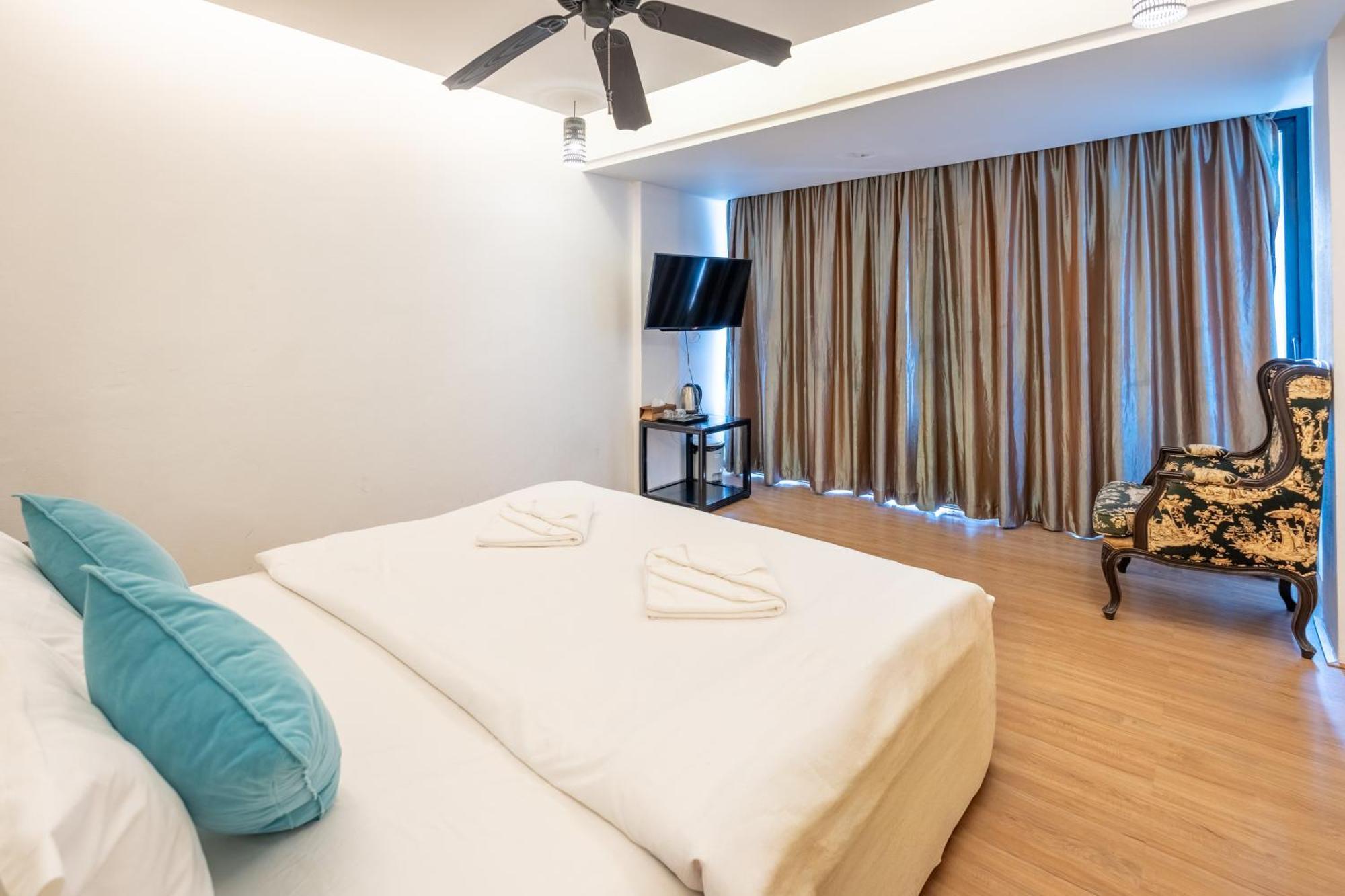 See Sea Villa Hotel Patong Bagian luar foto