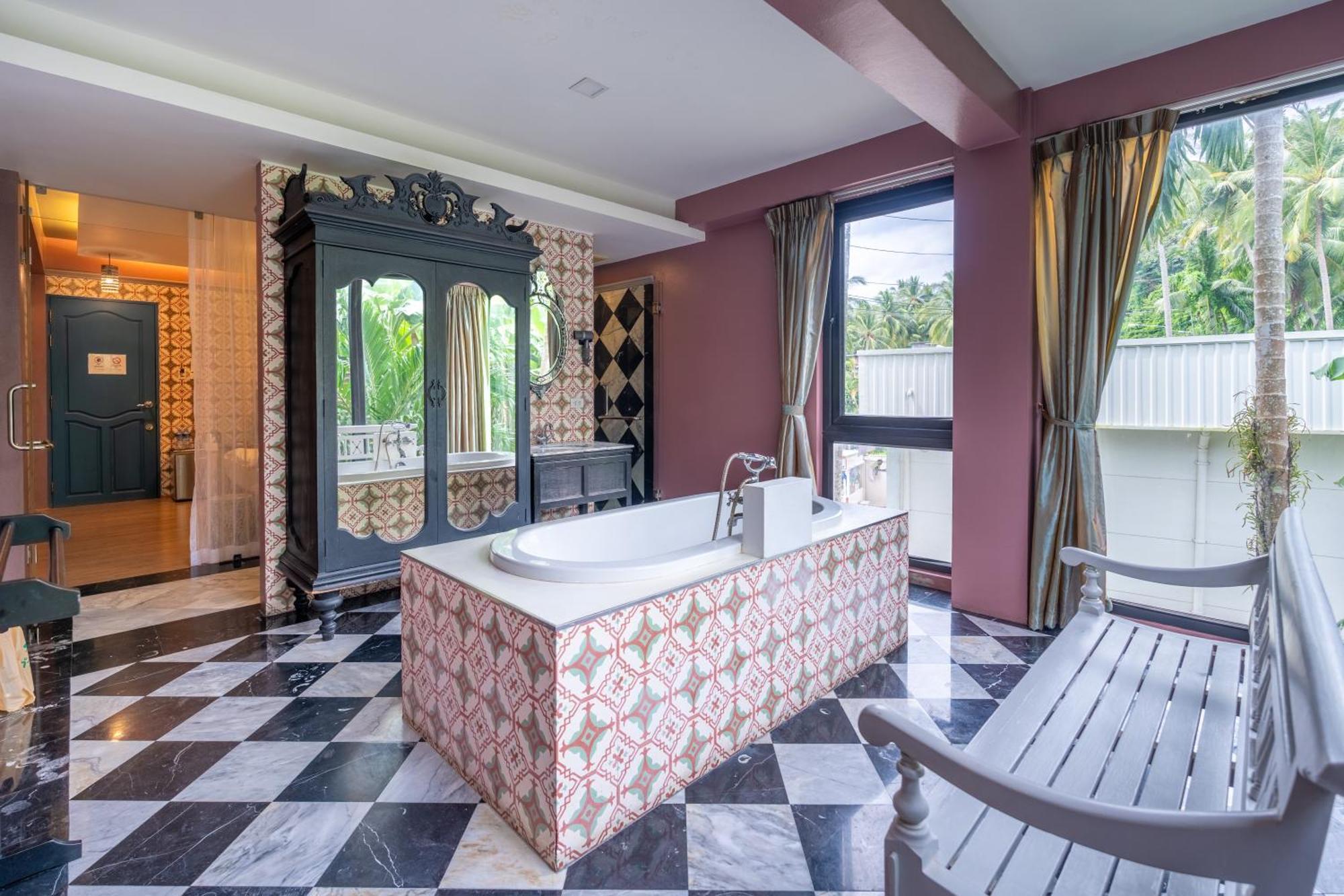 See Sea Villa Hotel Patong Bagian luar foto